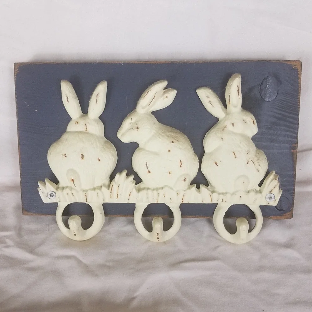 Back Door Gifts Bunny Wall Hook Rack Blue Cream Farmhouse 3hook cast iron key